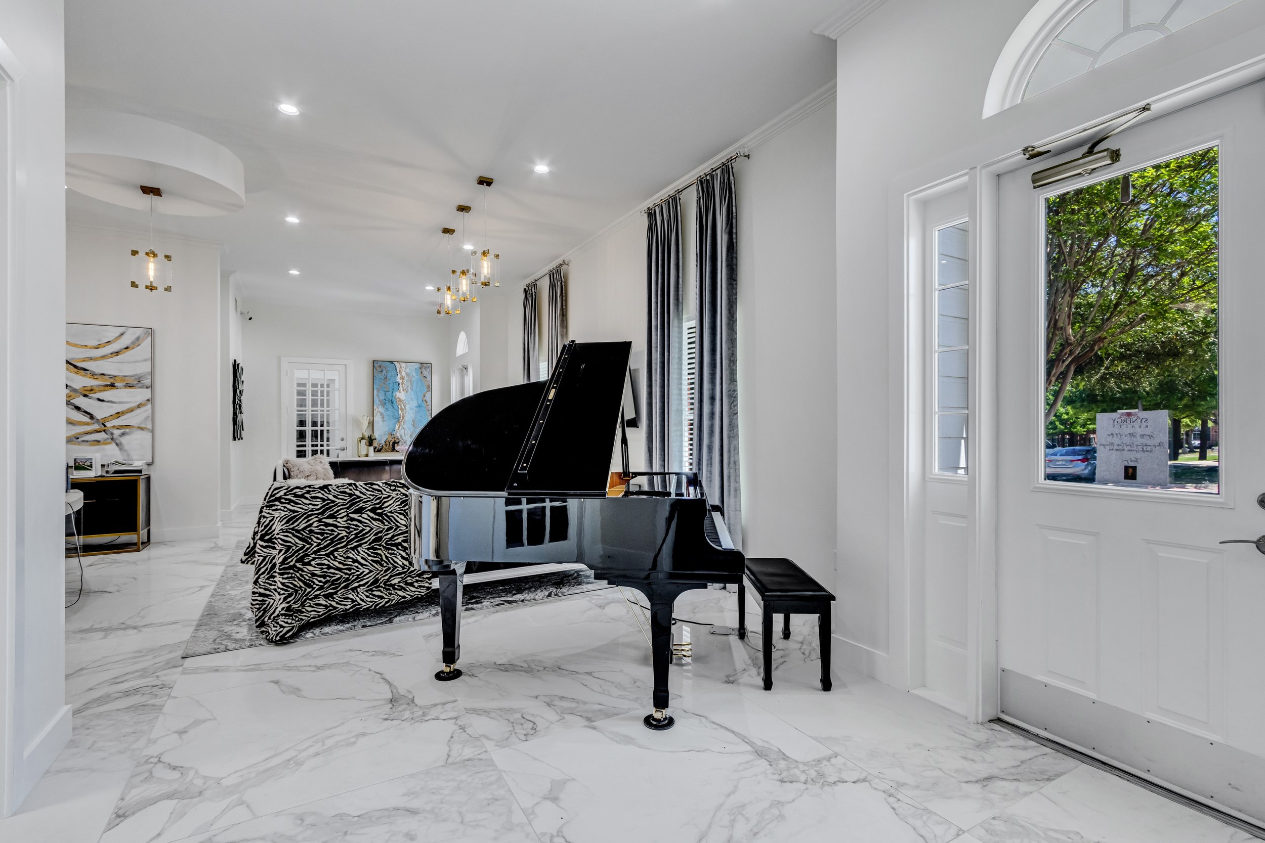Synergy Realty office interior, photo 7